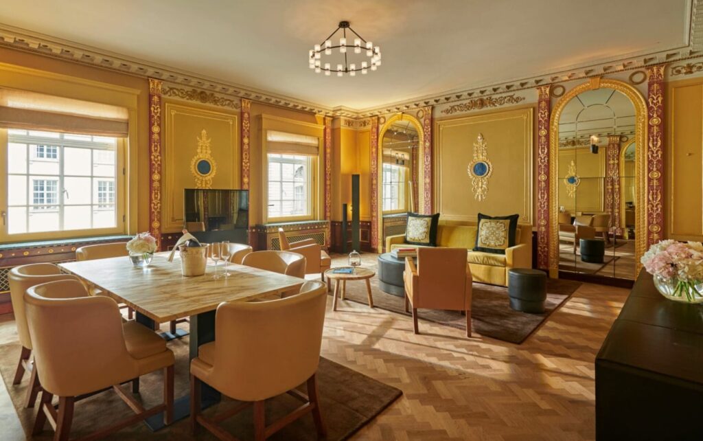 Hotel-Cafe-Royal-Club-Suite-Living-Room-2-min