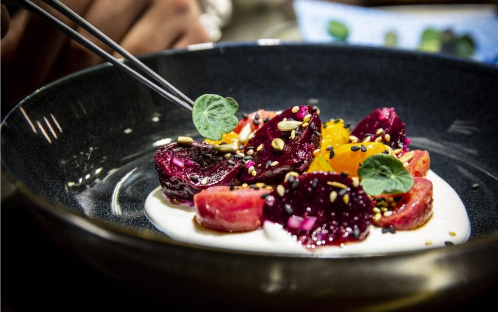 Laurent_at_Cafe_Royal_Salad_Prep_2-min