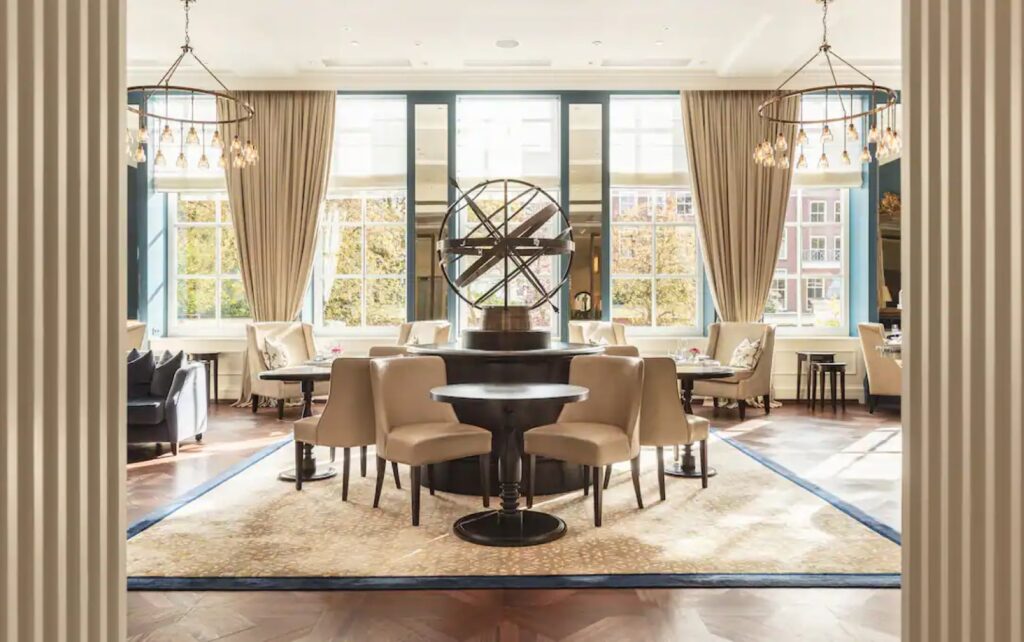 hero-image-dining-page-min