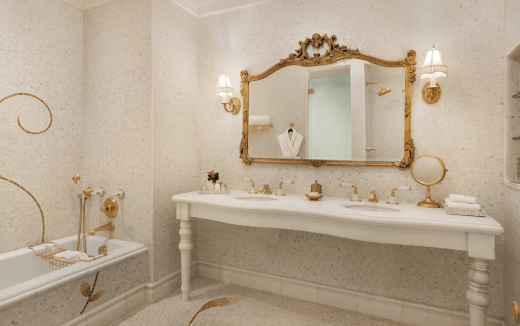 bathroom_theplaza-newyork-min