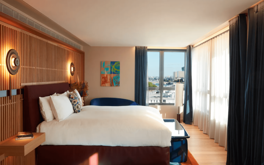 room_so-hotel-paris-min